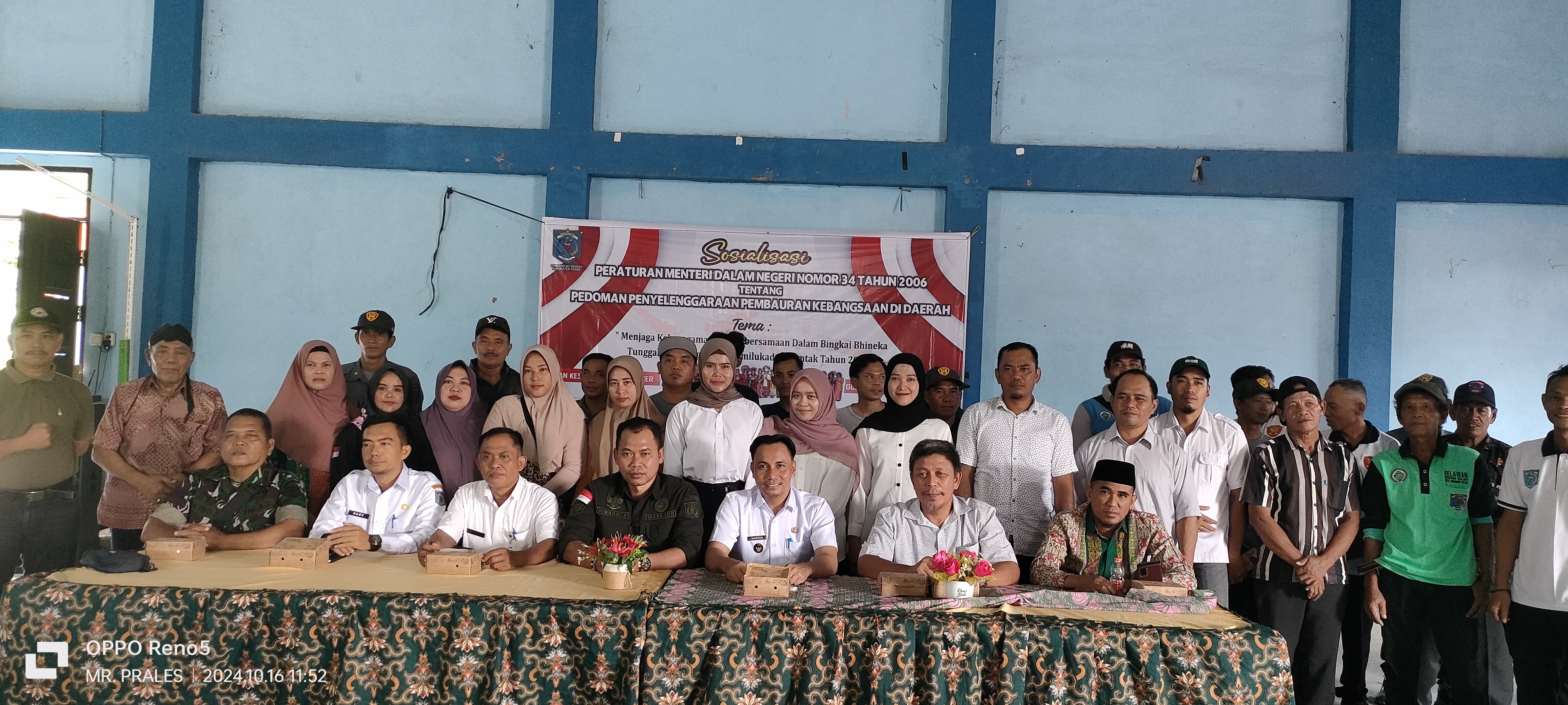 Forum Pembauran Kebangsaan Kabupaten Paser Bersama Badan Kesatuan Bangsa dan Politik Kabupaten Paser Melaksanakan Sosialisasi Peraturan Menteri Dalam Negeri Nomor 34 Tahun 2006 di Desa Gunung Putar Kecamatan Long Kali