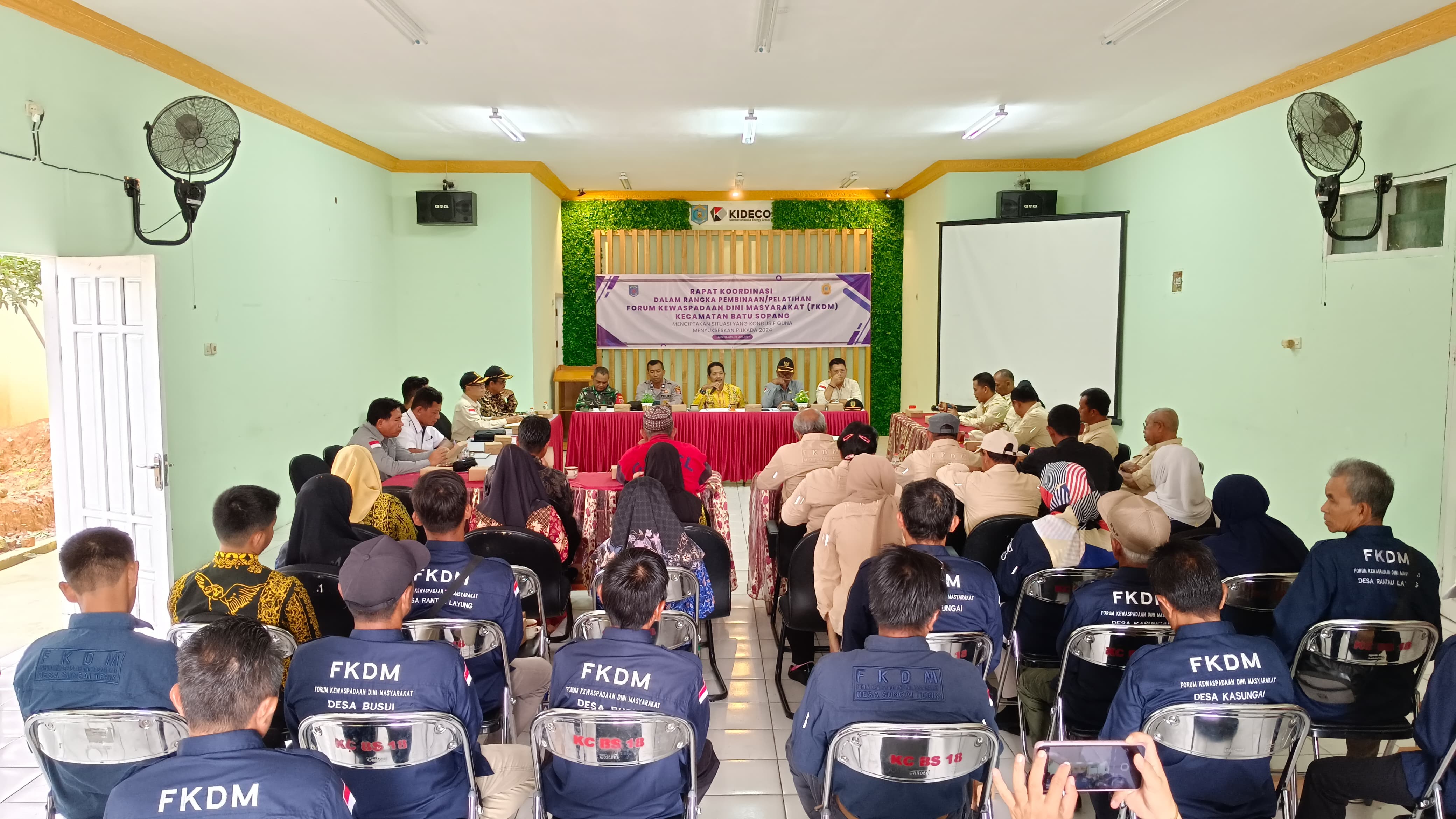 Badan Kesatuan Bangsa dan Politik Kabupaten Paser Lanjutkan Pembinaan FKDM di Kecamatan Batu Sopang