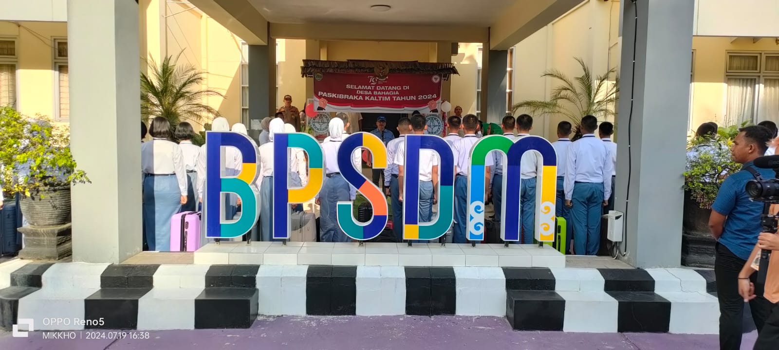 Badan Kesatuan Bangsa dan Politik Provinsi Kalimantan Timur melaksanakan kegiatan Tantingan masuk “Desa Bahagia” Calon Paskibraka Tingkat Provinsi Kalimantan Timur Tahun 2024