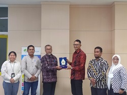 Penandatanganan Perjanjian Kerja Sama dengan BPJS Ketenaga Kerjaan Program Jaminan Sosial Ketenagakerjaan Bagi Penyelenggara Pemilihan Kepala Daerah Tahun 2024